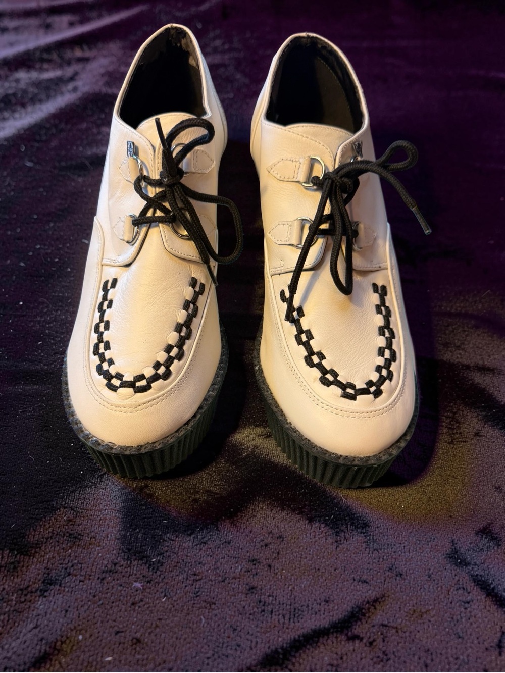 T.U.K Cream and Black Leather Platform Lace-Up Loafers